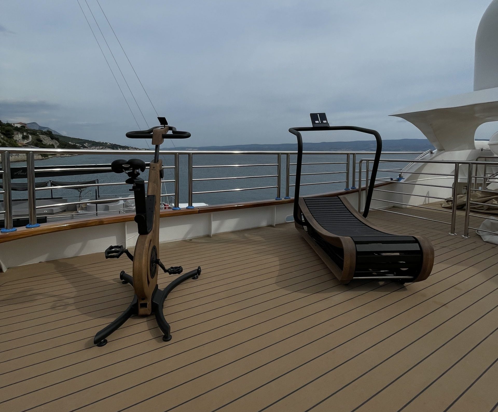 Super Jahta opremljena NOHrD fitness opremom